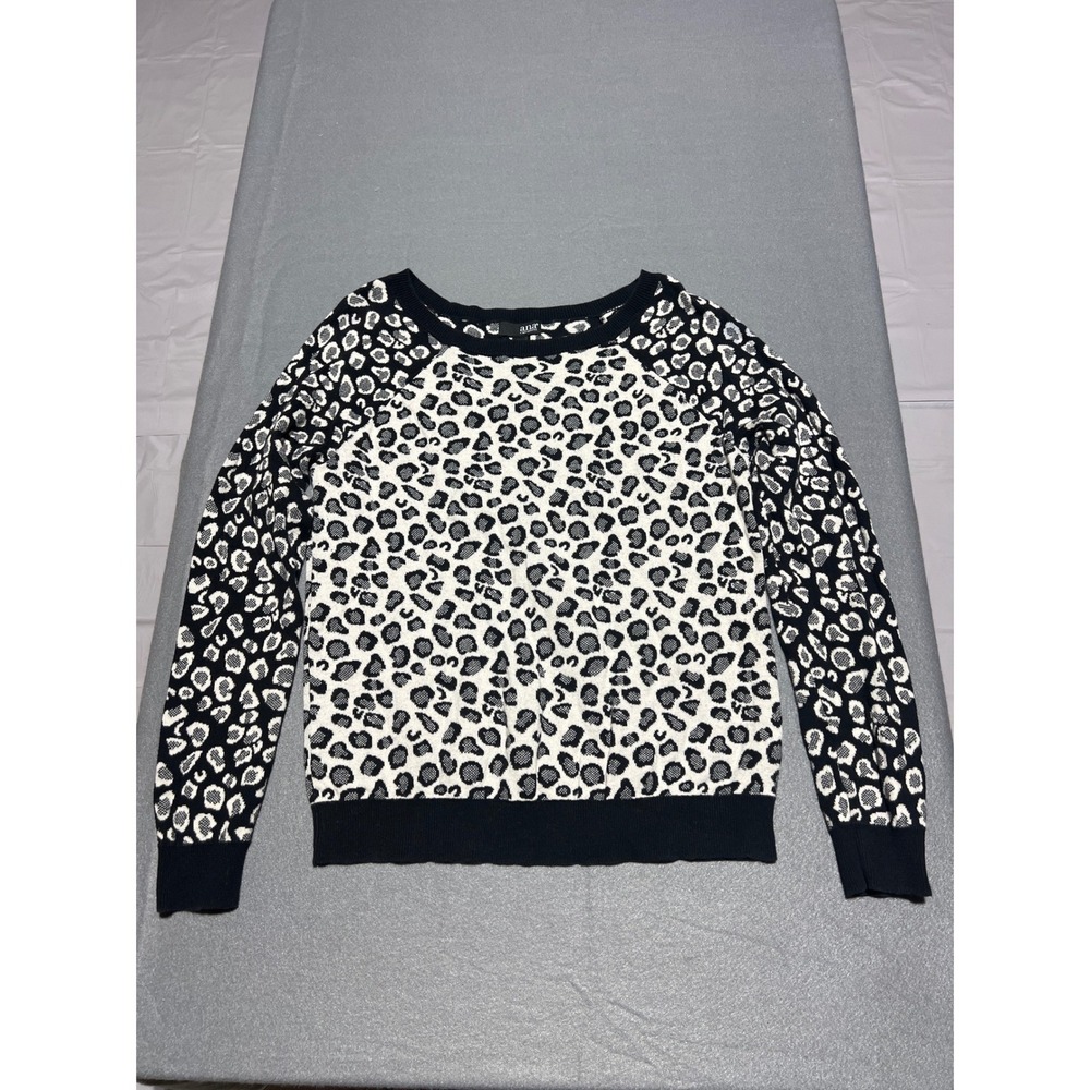 a.n.a Womens Black White Leopard Print 100% Cotton Raglan Sweater Medium RN93677